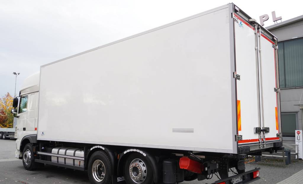 DAF XF 450 6×2 E6 / Refrigerator Lacapitaine / ATP/FRC to 2027 / 18 pallets - Frigorífico camión: foto 5 DAF XF 450 6×2 E6 / Refrigerator Lacapitaine / ATP/FRC to 2027 / 18 pallets - Frigorífico camión: foto 5