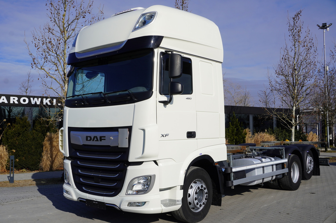 DAF XF 480 SSC / 6x2 / BDF / standard / 380 tho.km - Portacontenedore/ Intercambiable camión: foto 1 DAF XF 480 SSC / 6x2 / BDF / standard / 380 tho.km - Portacontenedore/ Intercambiable camión: foto 1