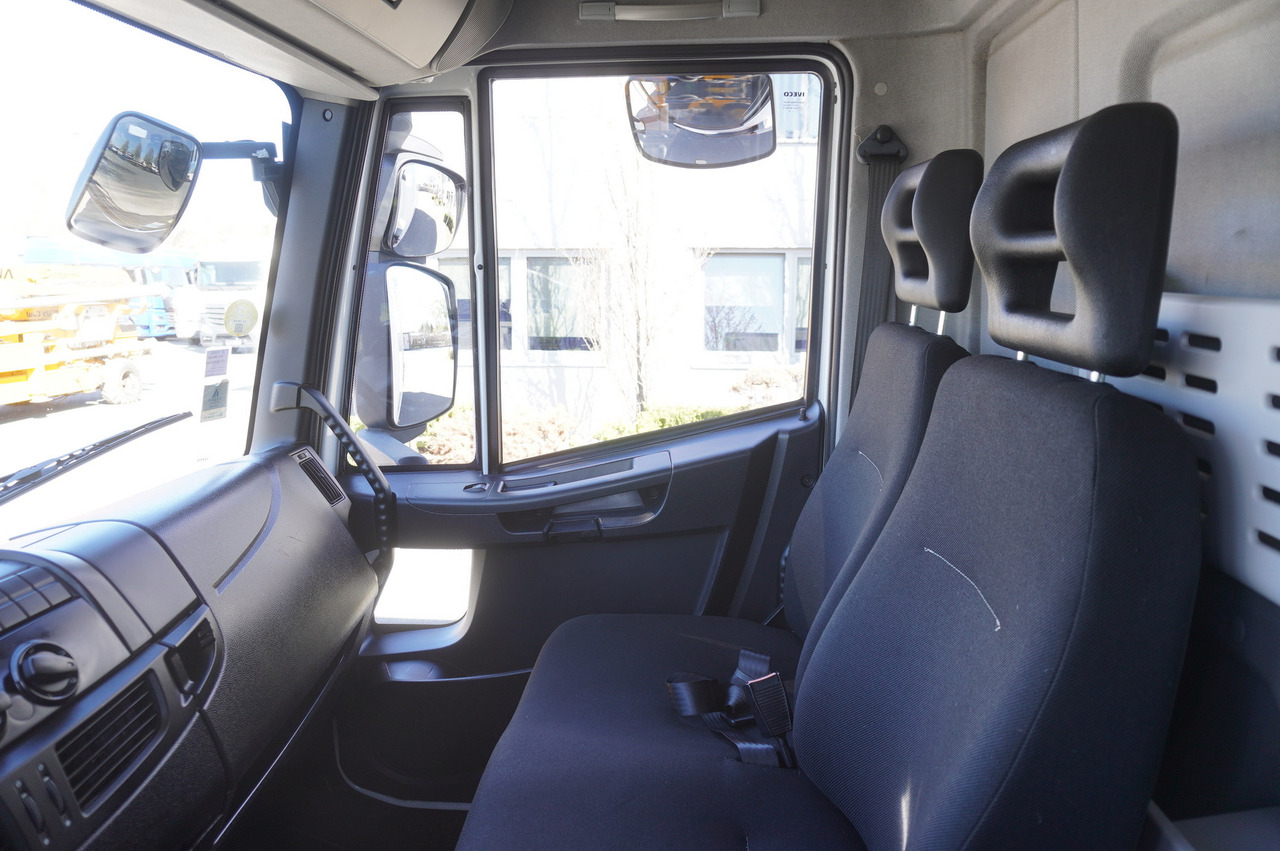 Camión caja cerrada IVECO 120-190 / 160 thousand km !!! / Box 18 EPAL / Dhollandia lift 1500 kg: foto 12