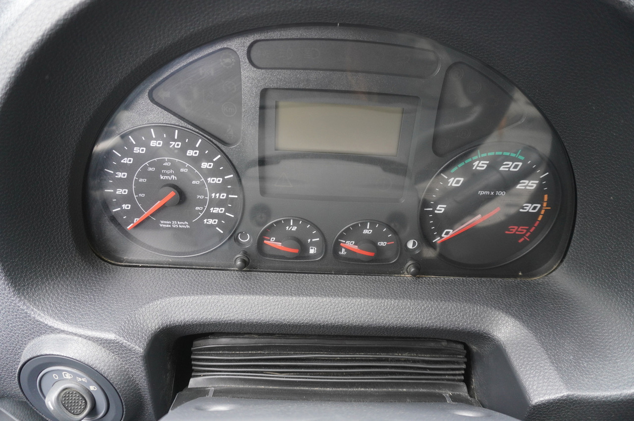 Camión caja abierta IVECO Eurocargo 150 E25 / 90 tho. km !!! / Tow truck: foto 24 Camión caja abierta IVECO Eurocargo 150 E25 / 90 tho. km !!! / Tow truck: foto 24