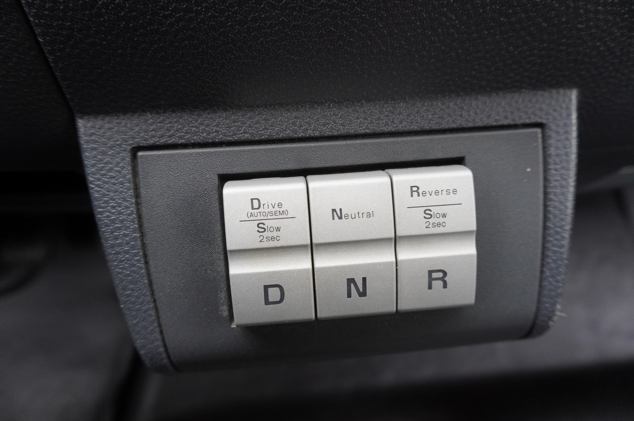 Camión caja abierta IVECO Eurocargo 150 E25 / 90 tho. km !!! / Tow truck: foto 23 Camión caja abierta IVECO Eurocargo 150 E25 / 90 tho. km !!! / Tow truck: foto 23