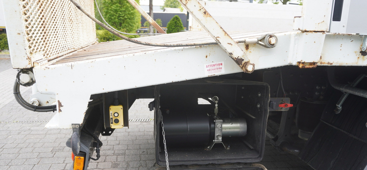 Camión caja abierta IVECO Eurocargo 150 E25 / 90 tho. km !!! / Tow truck: foto 16 Camión caja abierta IVECO Eurocargo 150 E25 / 90 tho. km !!! / Tow truck: foto 16