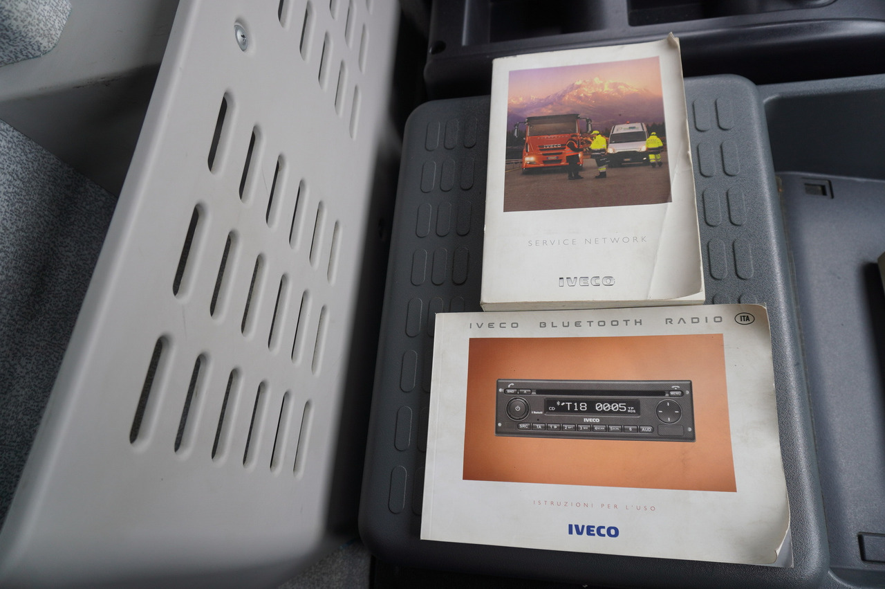 Camión caja abierta IVECO Eurocargo 150 E25 / 90 tho. km !!! / Tow truck: foto 28 Camión caja abierta IVECO Eurocargo 150 E25 / 90 tho. km !!! / Tow truck: foto 28