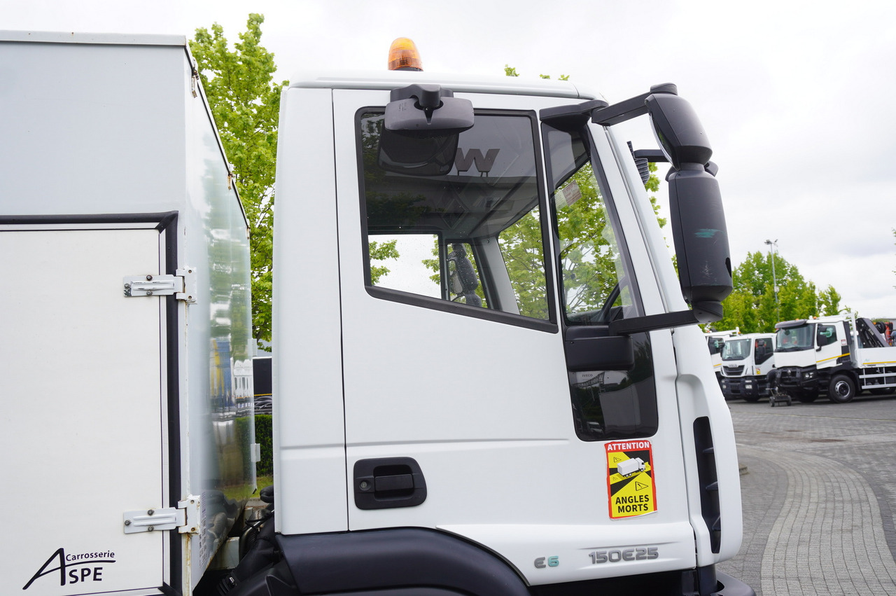 Camión caja abierta IVECO Eurocargo 150 E25 / 90 tho. km !!! / Tow truck: foto 17 Camión caja abierta IVECO Eurocargo 150 E25 / 90 tho. km !!! / Tow truck: foto 17