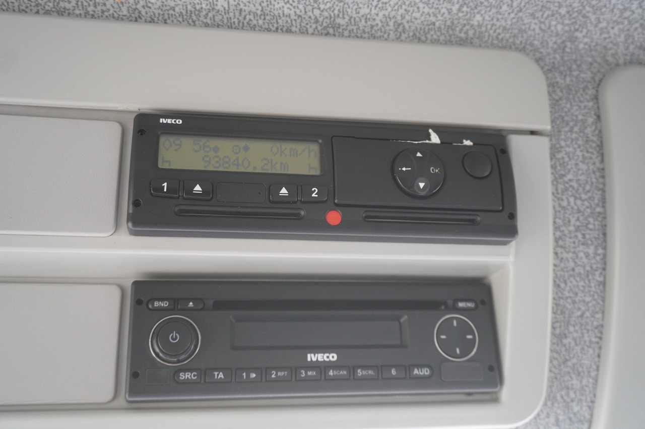 IVECO Eurocargo 150 E25 / 90 tho. km !!! / Tow truck - Portavehículos camión: foto 3 IVECO Eurocargo 150 E25 / 90 tho. km !!! / Tow truck - Portavehículos camión: foto 3