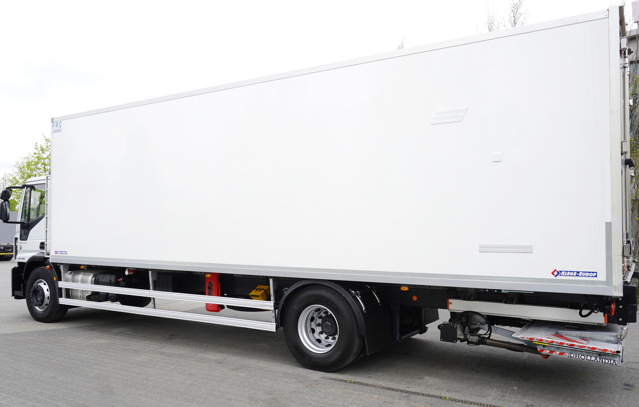 IVECO Eurocargo 190-280L E6 4x2 / Refrigerator / Dhollandia DHSM.20 tail lift / 21 pallets - Frigorífico camión: foto 3 IVECO Eurocargo 190-280L E6 4x2 / Refrigerator / Dhollandia DHSM.20 tail lift / 21 pallets - Frigorífico camión: foto 3