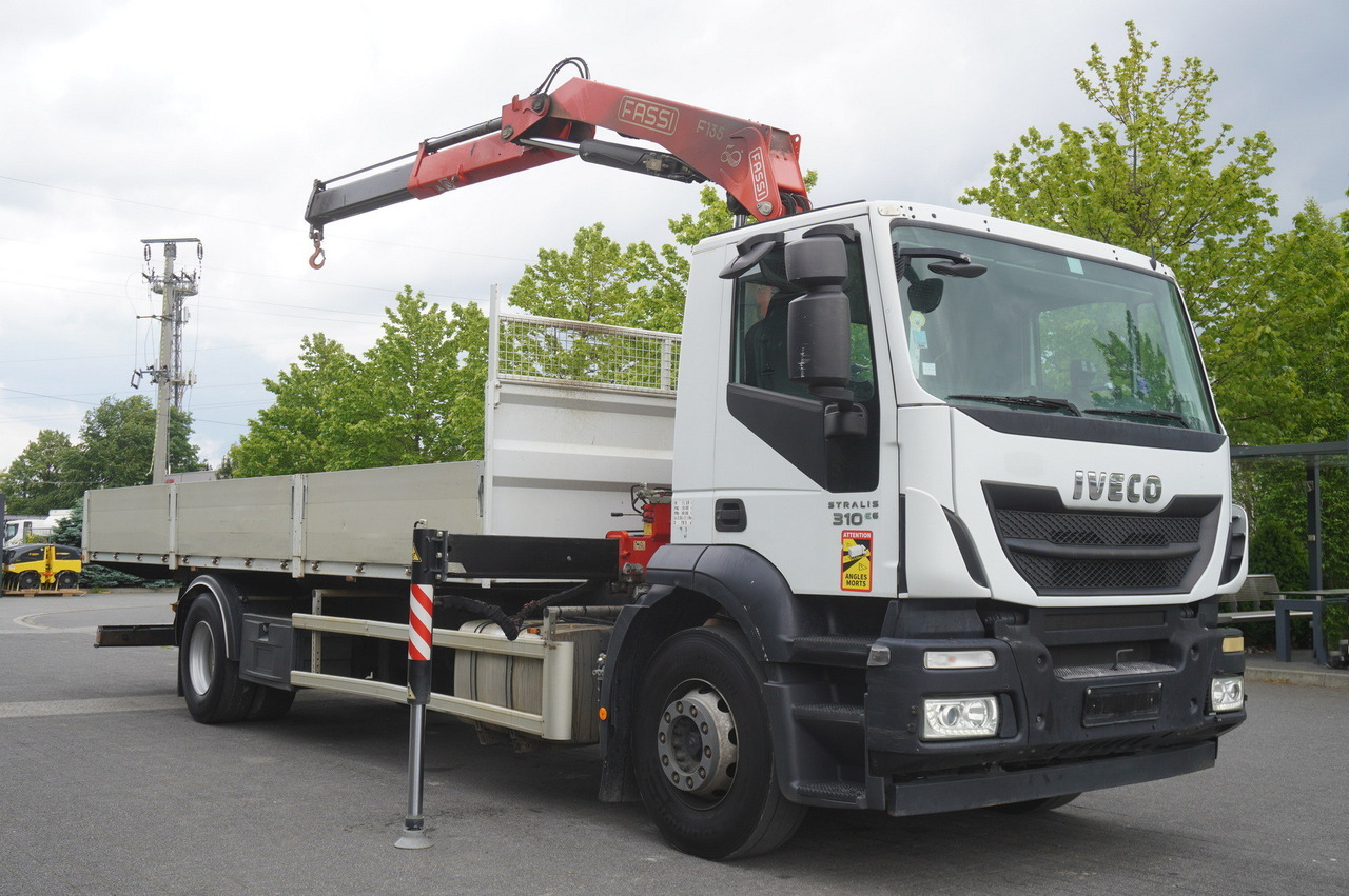 Camión caja abierta, Camión grúa IVECO STRALIS 19.310 E6 / Flatbed 19 EPAL / FASSI F135 / 225 MTH! / 5.7 T: foto 13