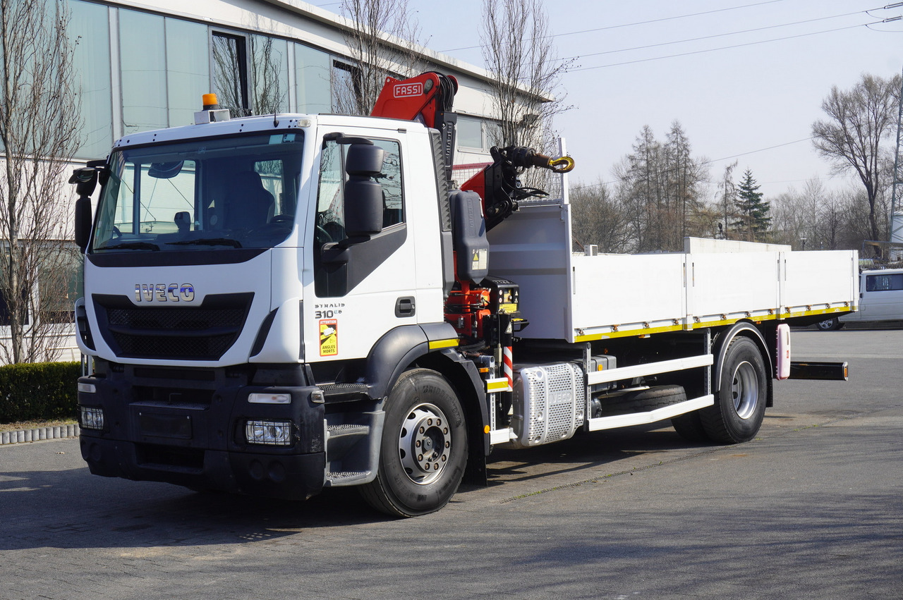 IVECO STRALIS 310 E6 / HDS FASSI 155 6.2 T / 250 thousand km - Camión grúa: foto 2 IVECO STRALIS 310 E6 / HDS FASSI 155 6.2 T / 250 thousand km - Camión grúa: foto 2