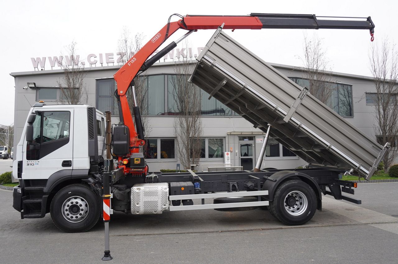 IVECO Stralis 19.310 E6 4x2 / Fassi F155A.0.22 / 690 MTH! / remote control / NEW 3-sided tipper - Volquete camión, Camión grúa: foto 5 IVECO Stralis 19.310 E6 4x2 / Fassi F155A.0.22 / 690 MTH! / remote control / NEW 3-sided tipper - Volquete camión, Camión grúa: foto 5