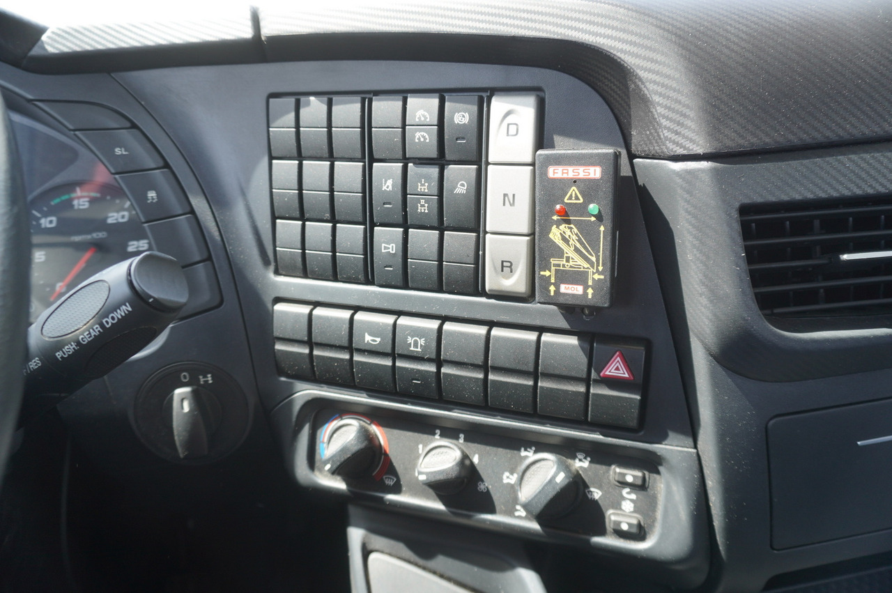 Camión grúa, Camión grúa Iveco Stralis 310 / 34 tho km !!! / FASSI 4 Tons 400 MTH! / Flatbed: foto 25