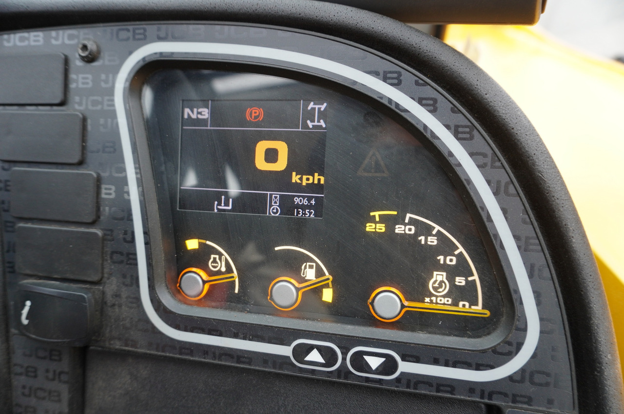 JCB 531-70 / 900 MTH telescopic charger! / 3.1 T / 7 M - Cargadora de ruedas telescópica: foto 2 JCB 531-70 / 900 MTH telescopic charger! / 3.1 T / 7 M - Cargadora de ruedas telescópica: foto 2