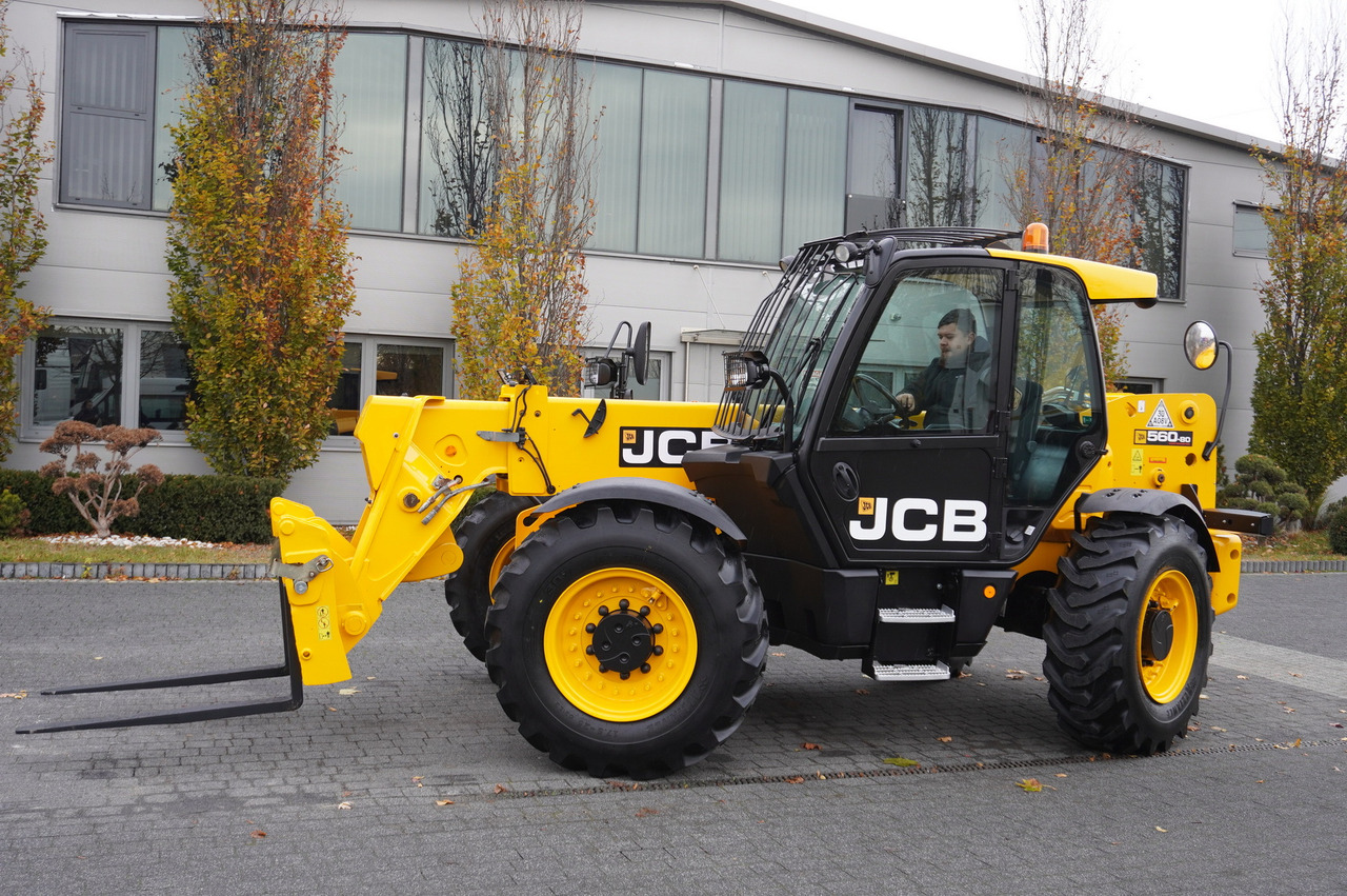 JCB 560-80 / 6 ton lifting capacity / power 146 HP - Cargadora de ruedas: foto 4 JCB 560-80 / 6 ton lifting capacity / power 146 HP - Cargadora de ruedas: foto 4