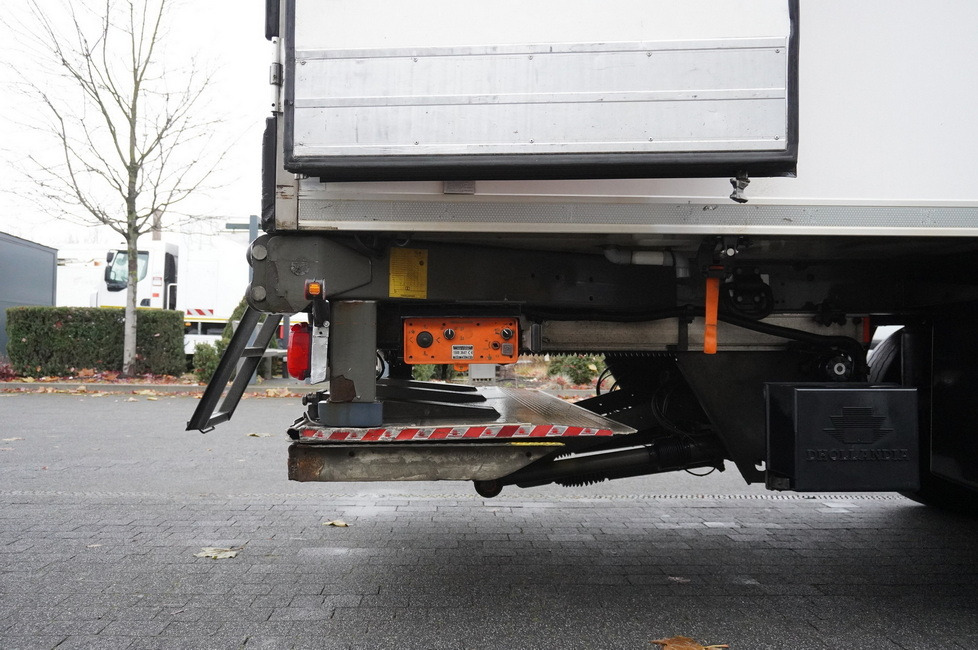 Frigorífico semirremolque LAMBERET refrigerated semi-trailer / Carrier Vector 1550 unit: foto 18