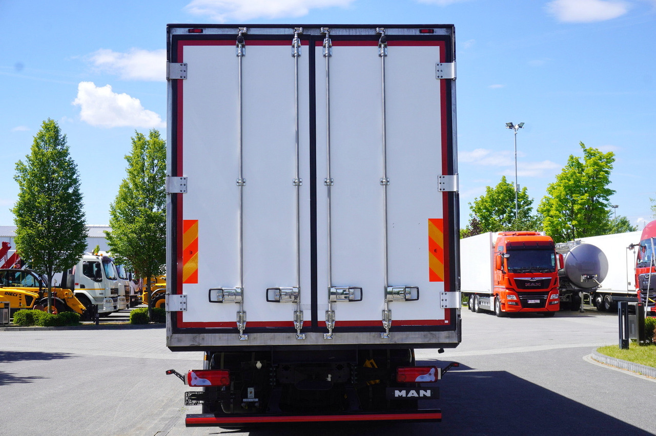 MAN GX 26.510 / 2022 / NEW Krone bitemperature refrigerated truck / Carrier Supra 850 MT / 4 units - Frigorífico camión: foto 3 MAN GX 26.510 / 2022 / NEW Krone bitemperature refrigerated truck / Carrier Supra 850 MT / 4 units - Frigorífico camión: foto 3