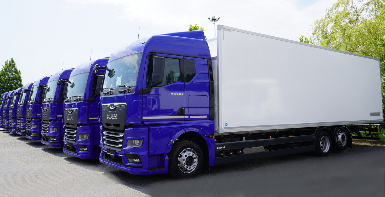 MAN New TGX 26.400 / NEW IGLOOCAR refrigerator 20 pallets / 6×2 / 2024 / 2 units - Isotérmico camión: foto 4 MAN New TGX 26.400 / NEW IGLOOCAR refrigerator 20 pallets / 6×2 / 2024 / 2 units - Isotérmico camión: foto 4
