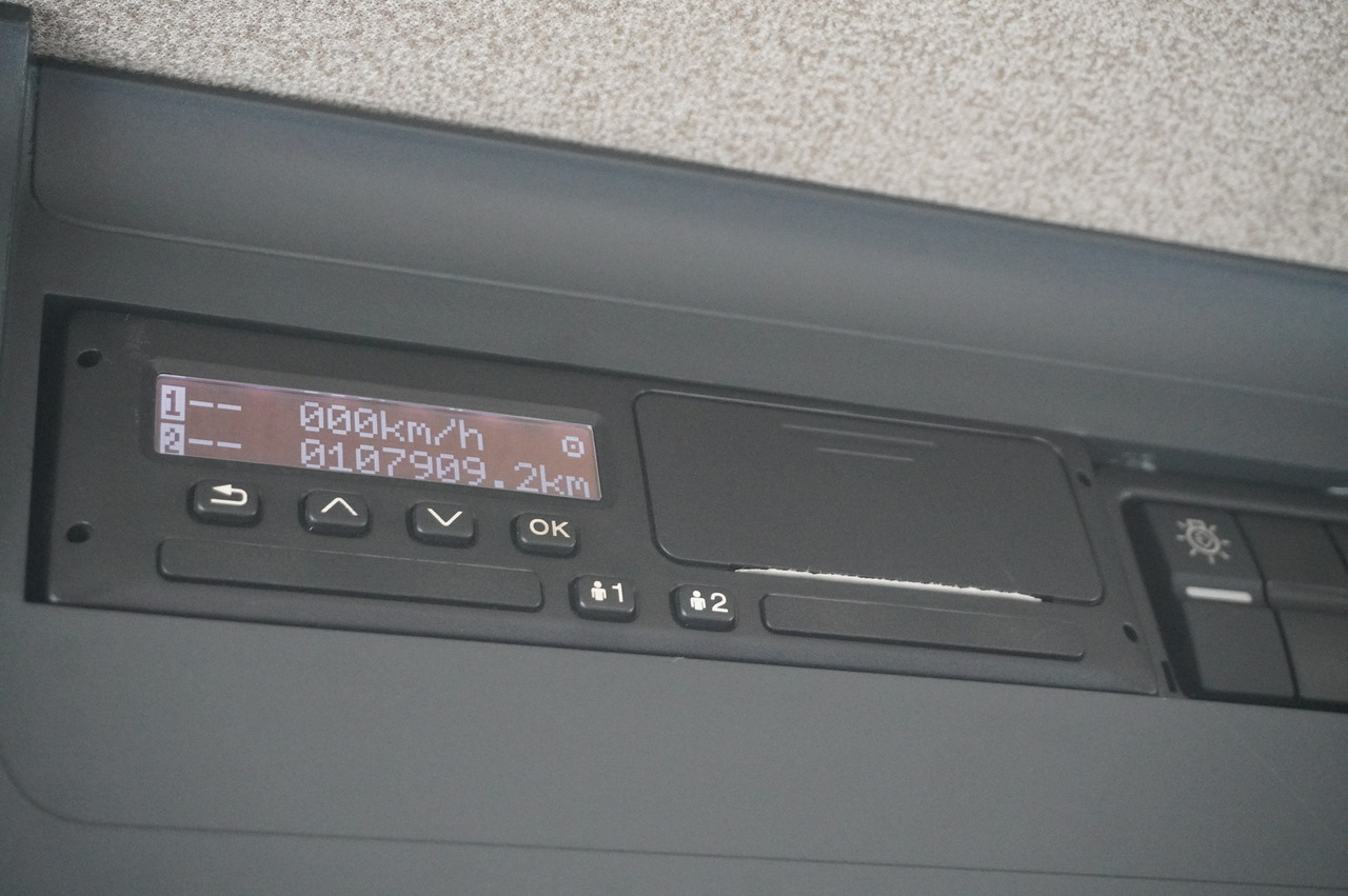 MAN TGL 12.190 / CHEREAU Refrigerator 18 PAL multitemperature / Thermoking T-1200R / 100,000 km - Frigorífico camión: foto 2 MAN TGL 12.190 / CHEREAU Refrigerator 18 PAL multitemperature / Thermoking T-1200R / 100,000 km - Frigorífico camión: foto 2