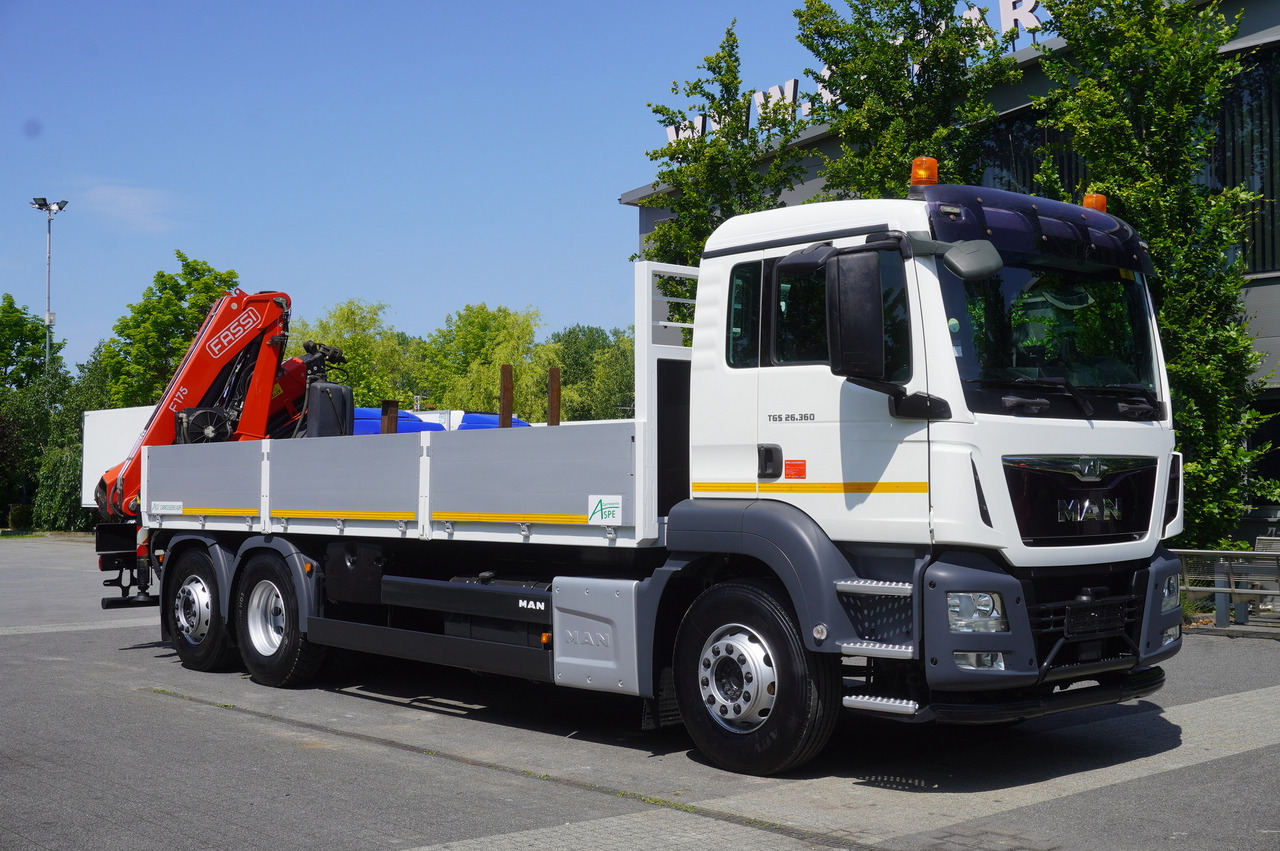 MAN TGS 26.360 Flatbed / Fassi F175 7.7 T / steered 3rd axle - Camión grúa: foto 2 MAN TGS 26.360 Flatbed / Fassi F175 7.7 T / steered 3rd axle - Camión grúa: foto 2