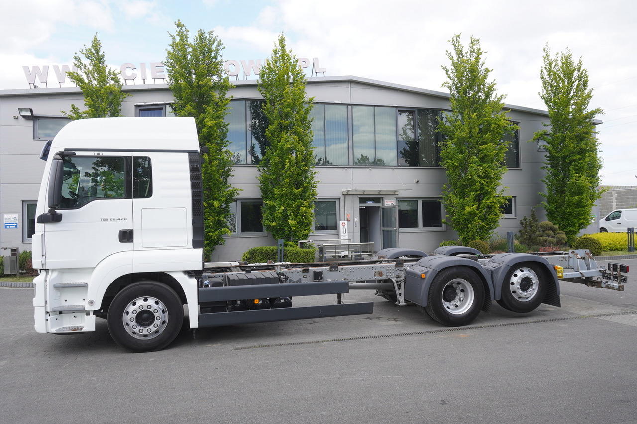 MAN TGS 26.420 / 7.5 m chassis / 14.5 t load cap. / Sleeping cab - Chasis camión: foto 2 MAN TGS 26.420 / 7.5 m chassis / 14.5 t load cap. / Sleeping cab - Chasis camión: foto 2
