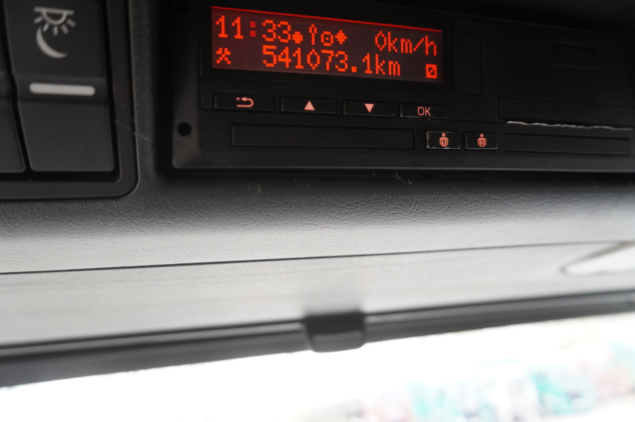 MAN TGS 35.420 8×2 / Chassis 6.4 m / 3 steered axles / 2 units - Chasis camión: foto 4 MAN TGS 35.420 8×2 / Chassis 6.4 m / 3 steered axles / 2 units - Chasis camión: foto 4