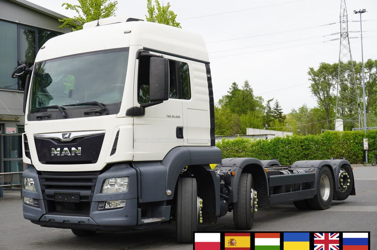 MAN TGS 35.420 8×2 / Chassis 6.4 m / 3 steered axles / 3 units - Chasis camión, Camión grúa: foto 1 MAN TGS 35.420 8×2 / Chassis 6.4 m / 3 steered axles / 3 units - Chasis camión, Camión grúa: foto 1