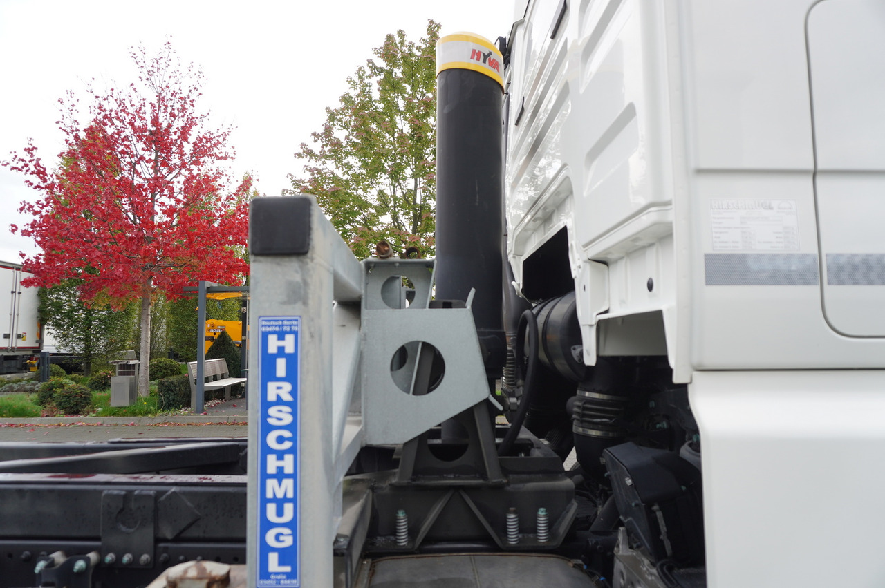 MAN TGX 26.470 6x2 COINTAINERKIPPER HYVA HIRMSCHLING / 200 tho. km! - Volquete camión: foto 2 MAN TGX 26.470 6x2 COINTAINERKIPPER HYVA HIRMSCHLING / 200 tho. km! - Volquete camión: foto 2