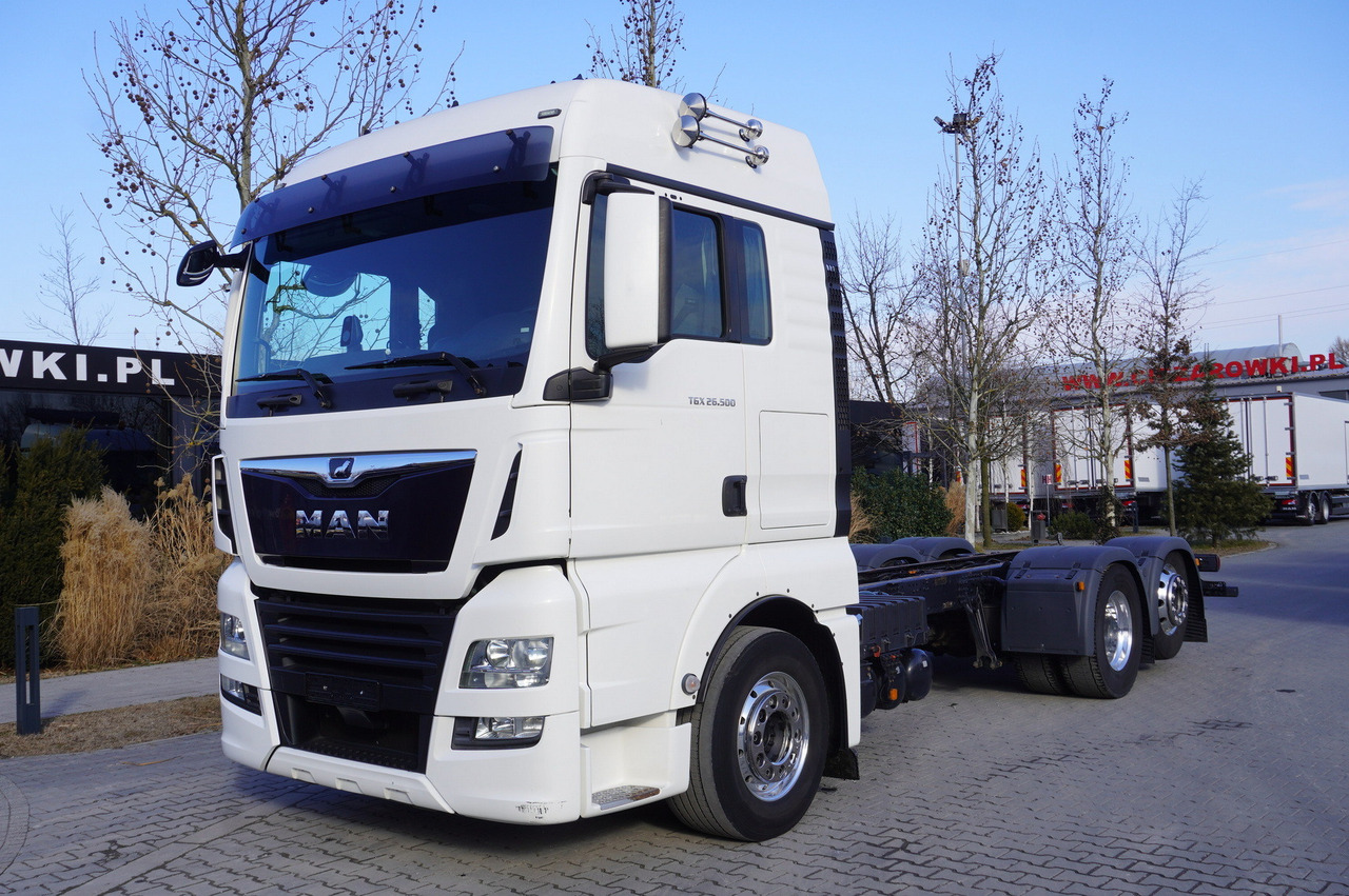 MAN TGX 26,500 / 500 HP / steering 3rd axle / 20 t cap. / Chassis 6.5 m - Chasis camión: foto 3 MAN TGX 26,500 / 500 HP / steering 3rd axle / 20 t cap. / Chassis 6.5 m - Chasis camión: foto 3