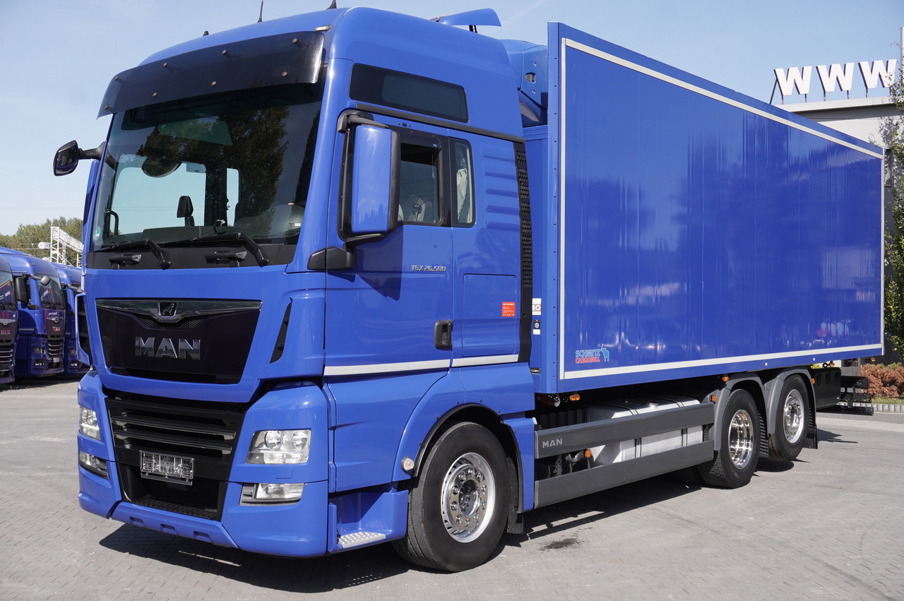 MAN TGX 26.500 E6 XXL / Schmitz 19 pallets / Thermoking / steering axle - Frigorífico camión: foto 1 MAN TGX 26.500 E6 XXL / Schmitz 19 pallets / Thermoking / steering axle - Frigorífico camión: foto 1