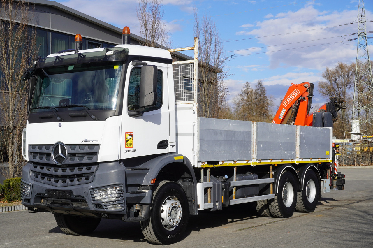 MERCEDES-BENZ AROCS 2636 Flatbed / HDS FASSI F175 7.7 T / 150,000 km - Camión grúa: foto 2 MERCEDES-BENZ AROCS 2636 Flatbed / HDS FASSI F175 7.7 T / 150,000 km - Camión grúa: foto 2