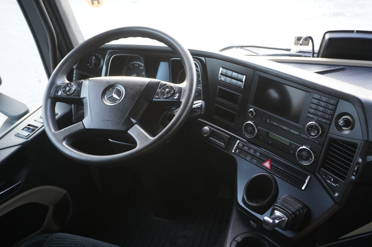 Leasing financiero de MERCEDES-BENZ Actros 1830 4x2 E6 / Curtainsider 18 EPAL / Sleeper cab leasing MERCEDES-BENZ Actros 1830 4x2 E6 / Curtainsider 18 EPAL / Sleeper cab: foto 22 Leasing financiero de MERCEDES-BENZ Actros 1830 4x2 E6 / Curtainsider 18 EPAL / Sleeper cab leasing MERCEDES-BENZ Actros 1830 4x2 E6 / Curtainsider 18 EPAL / Sleeper cab: foto 22