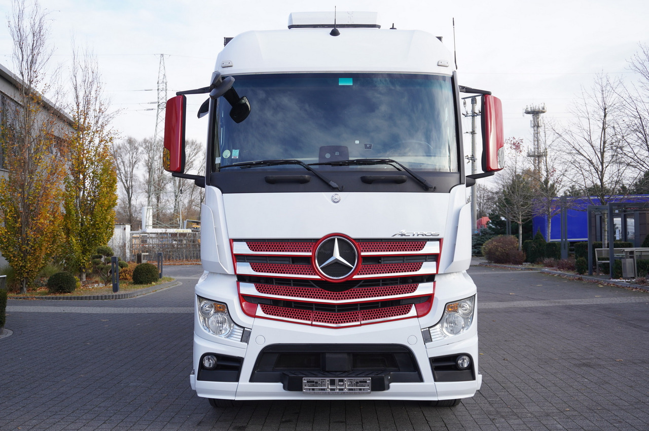 MERCEDES-BENZ Actros 1835 E6 4×2 / Curtainsider 21 pallets / tail lift 1.5t - Camión lona: foto 4 MERCEDES-BENZ Actros 1835 E6 4×2 / Curtainsider 21 pallets / tail lift 1.5t - Camión lona: foto 4