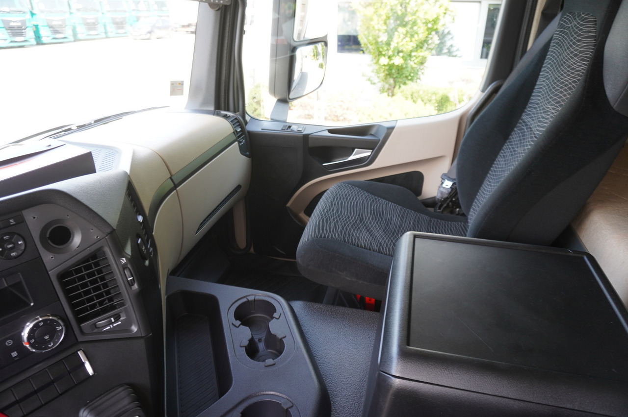 Volquete camión MERCEDES-BENZ Actros 1840 / New 3-side tipper 10 EPAL / Diff. lock / Load cap 10 t [ Copy ]: foto 21