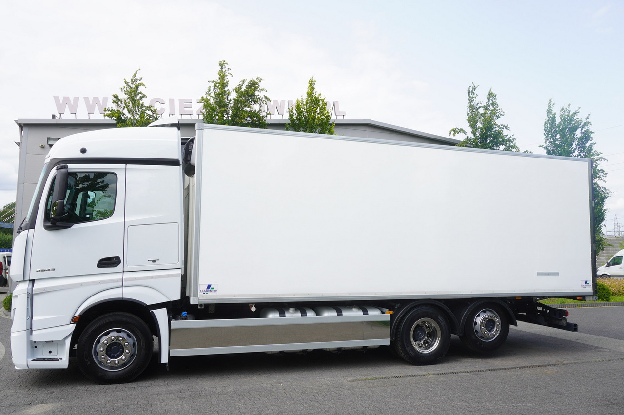 MERCEDES-BENZ Actros 2543 / Lecapitaine Refrigerator Multitemperature / Carrier Supra 950 MT - Frigorífico camión: foto 2 MERCEDES-BENZ Actros 2543 / Lecapitaine Refrigerator Multitemperature / Carrier Supra 950 MT - Frigorífico camión: foto 2