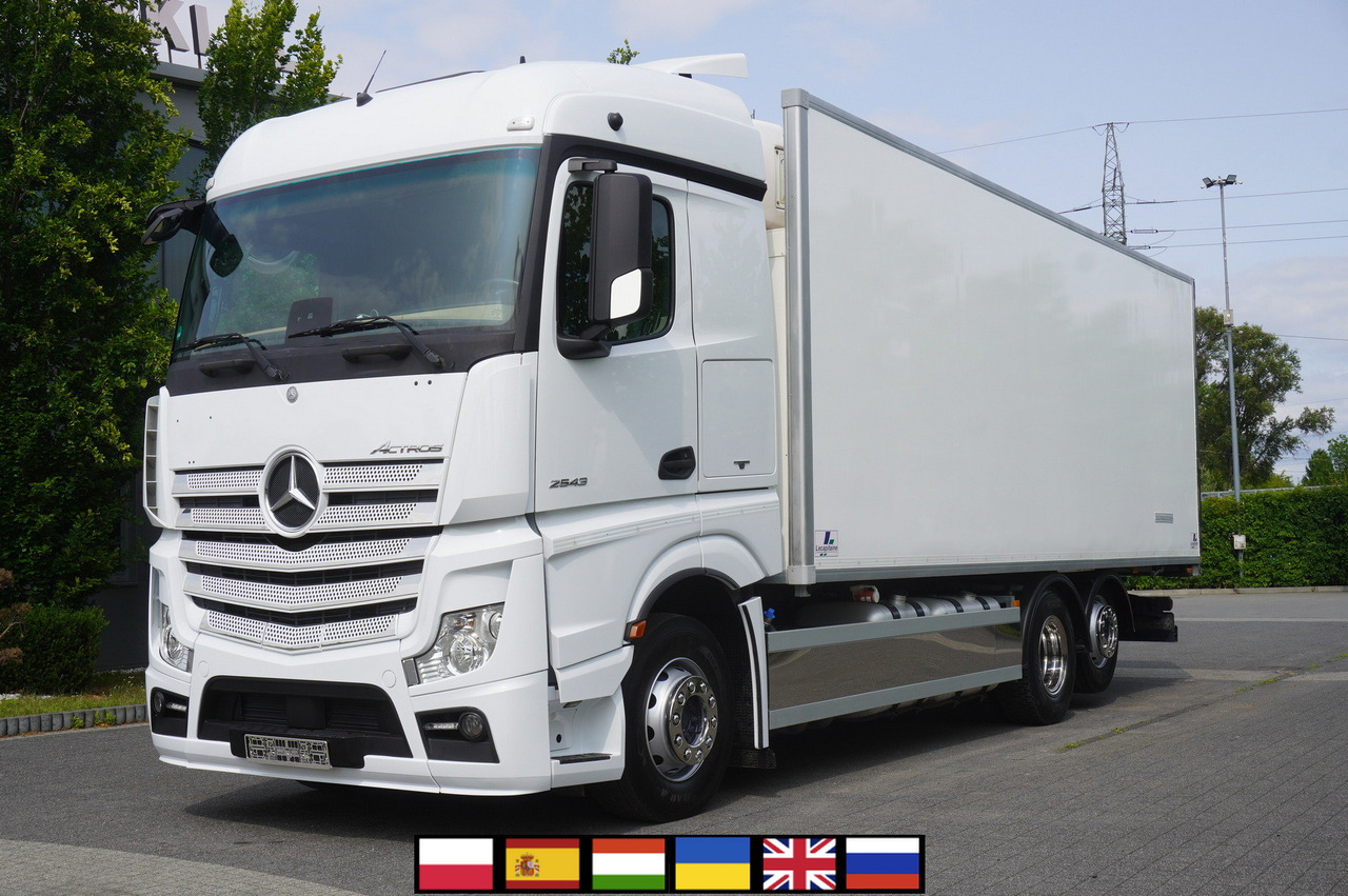 MERCEDES-BENZ Actros 2543 / Lecapitaine Refrigerator Multitemperature / Carrier Supra 950 MT - Frigorífico camión: foto 1 MERCEDES-BENZ Actros 2543 / Lecapitaine Refrigerator Multitemperature / Carrier Supra 950 MT - Frigorífico camión: foto 1