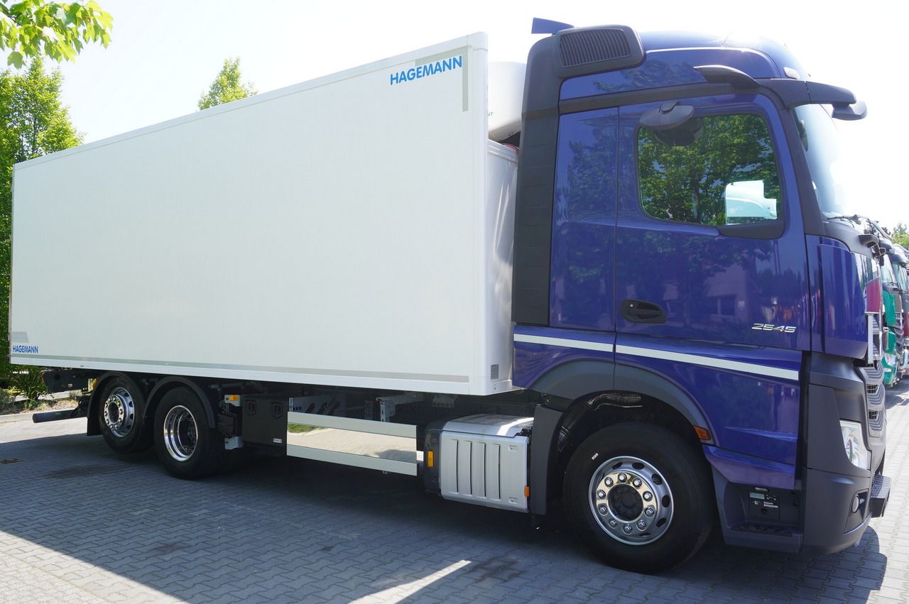 MERCEDES-BENZ Actros 2545 / 2021 / Hagemann refrigerator Multitemperature - Frigorífico camión: foto 4 MERCEDES-BENZ Actros 2545 / 2021 / Hagemann refrigerator Multitemperature - Frigorífico camión: foto 4