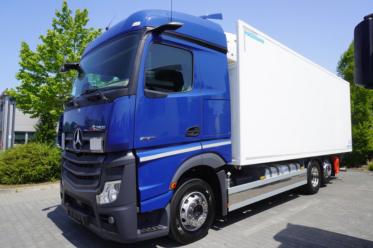 MERCEDES-BENZ Actros 2545 / 2021 / Hagemann refrigerator Multitemperature - Frigorífico camión: foto 2 MERCEDES-BENZ Actros 2545 / 2021 / Hagemann refrigerator Multitemperature - Frigorífico camión: foto 2