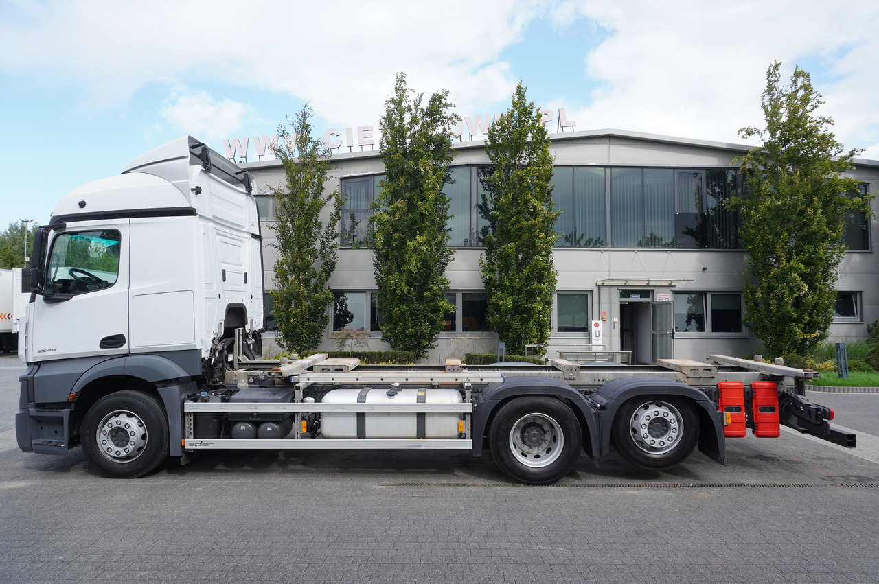 MERCEDES-BENZ Actros 2545 6×2 MP5 / Full ADR / 2 units - Portacontenedore/ Intercambiable camión: foto 3 MERCEDES-BENZ Actros 2545 6×2 MP5 / Full ADR / 2 units - Portacontenedore/ Intercambiable camión: foto 3