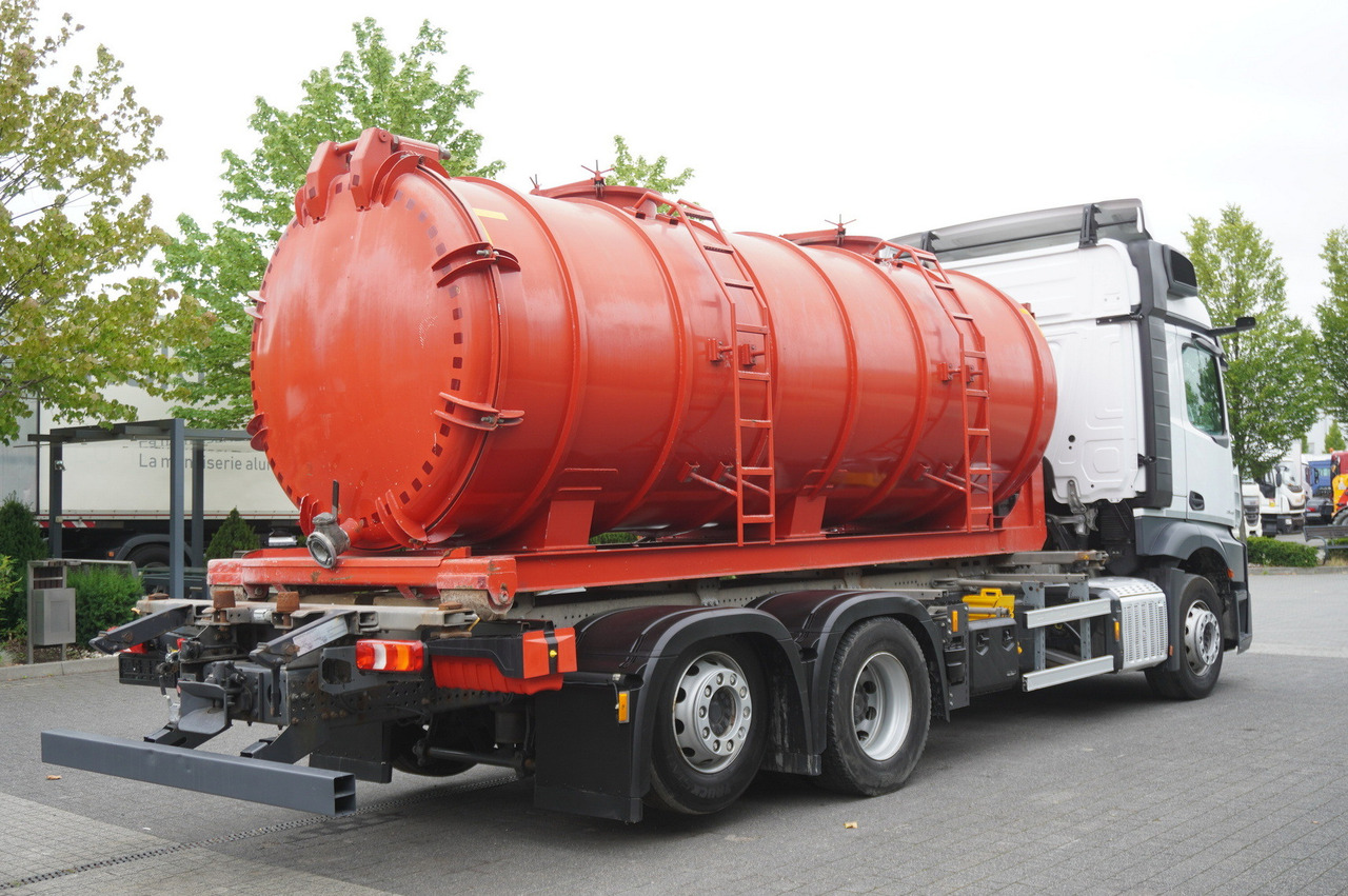MERCEDES-BENZ Actros 2545 6 × 2 MP5 / NEW septic barrel 13000 L - Cisterna camión: foto 4 MERCEDES-BENZ Actros 2545 6 × 2 MP5 / NEW septic barrel 13000 L - Cisterna camión: foto 4