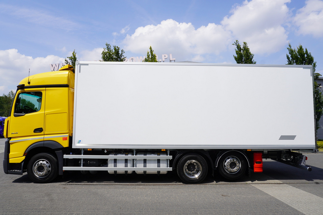 MERCEDES-BENZ Actros 2545 MP5 6×2 E6 / NEW Igloocar refrigerator / 19 pallets / Carrier Supra 850 - Frigorífico camión: foto 2 MERCEDES-BENZ Actros 2545 MP5 6×2 E6 / NEW Igloocar refrigerator / 19 pallets / Carrier Supra 850 - Frigorífico camión: foto 2