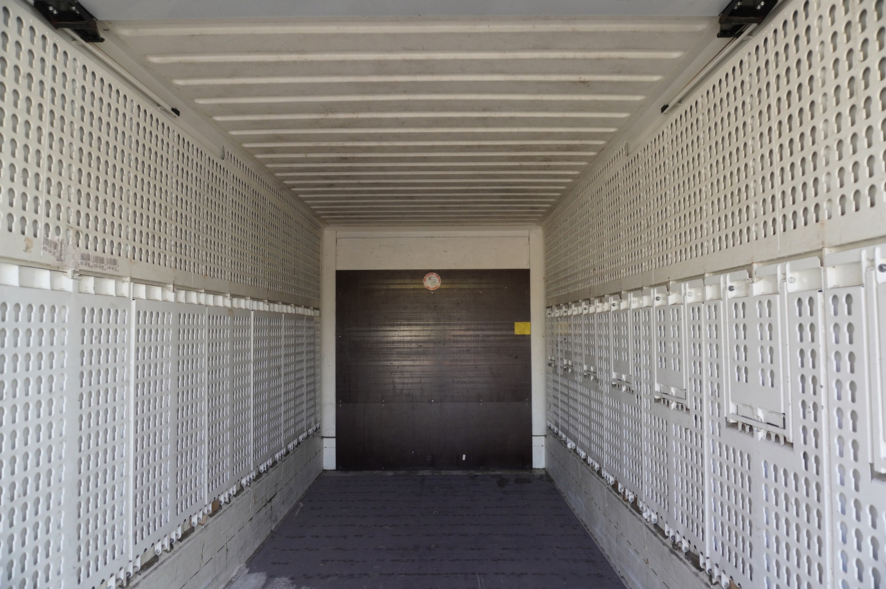 MERCEDES-BENZ Actros 2545 MP5 / KRONE 18 EPAL box body / ADR AT - Frigorífico camión: foto 4 MERCEDES-BENZ Actros 2545 MP5 / KRONE 18 EPAL box body / ADR AT - Frigorífico camión: foto 4