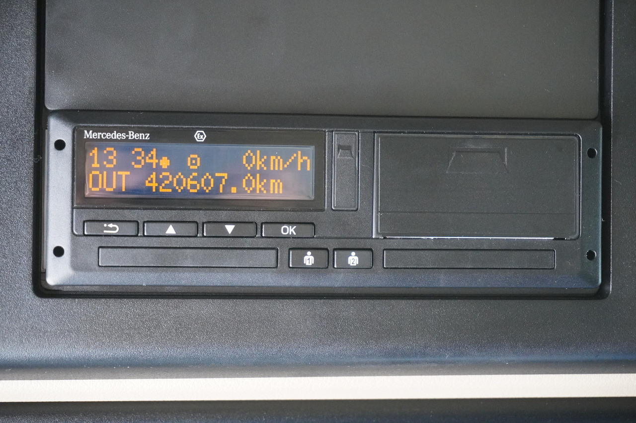 Leasing financiero de MERCEDES-BENZ Actros 2548 E6 / GIGA / Cab Lounge chair / Lamberet Refrigerator / Carrier Supra 950 leasing MERCEDES-BENZ Actros 2548 E6 / GIGA / Cab Lounge chair / Lamberet Refrigerator / Carrier Supra 950: foto 21