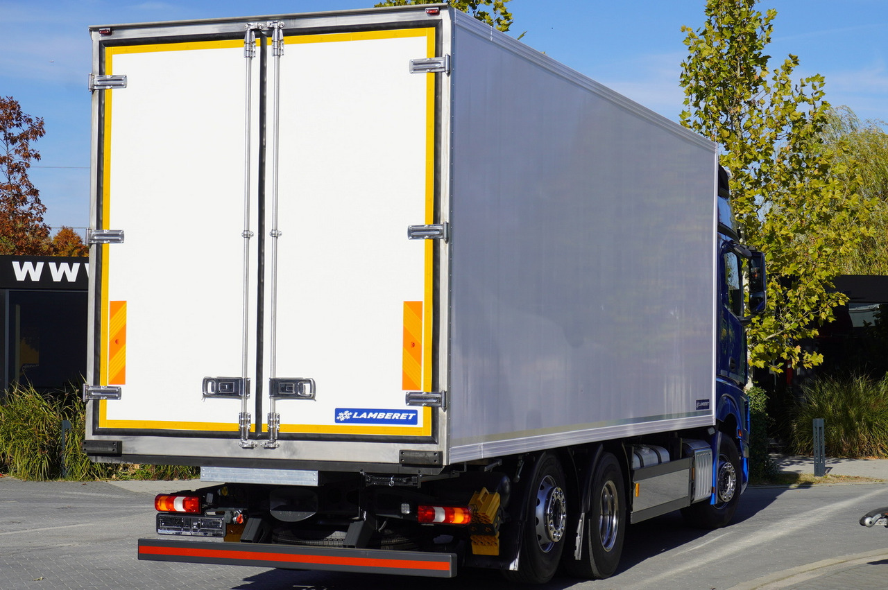 MERCEDES-BENZ Actros 2548 E6 / GIGA / Cab Lounge chair / Lamberet Refrigerator / Carrier Supra 950 - Frigorífico camión: foto 3 MERCEDES-BENZ Actros 2548 E6 / GIGA / Cab Lounge chair / Lamberet Refrigerator / Carrier Supra 950 - Frigorífico camión: foto 3