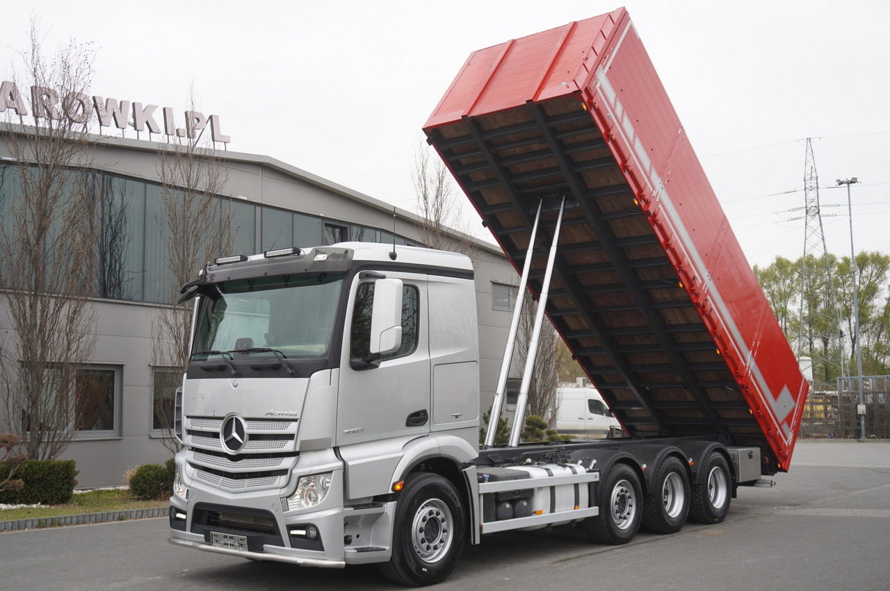 MERCEDES-BENZ Actros 3563 8x4 / Tipper for grain 20 t load capacity - Camión caja abierta: foto 1 MERCEDES-BENZ Actros 3563 8x4 / Tipper for grain 20 t load capacity - Camión caja abierta: foto 1