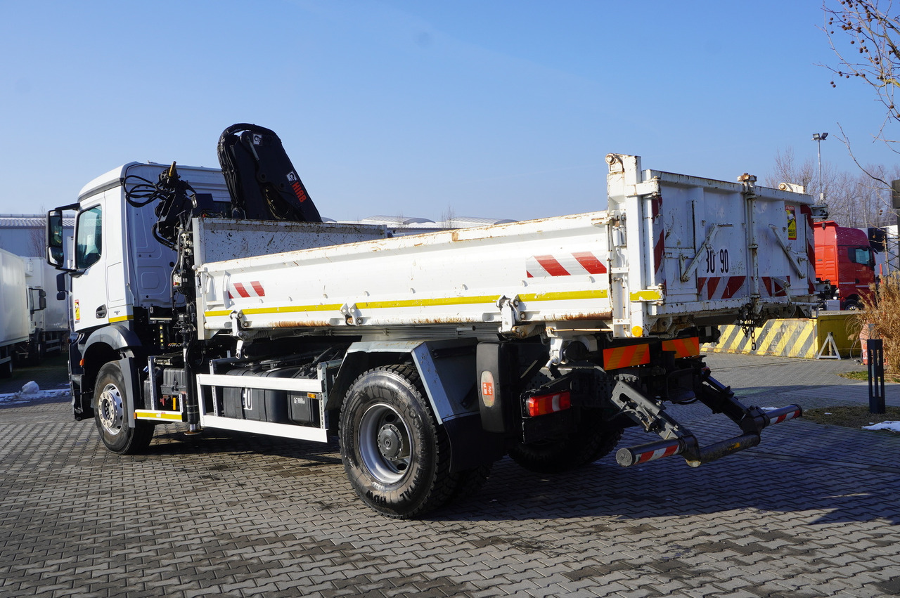 MERCEDES-BENZ Arocs 1833 / 87,000 km!!! / Hds HIAB X-DUO 128 B-2 / three-sided tipper - Camión grúa, Camión grúa: foto 5 MERCEDES-BENZ Arocs 1833 / 87,000 km!!! / Hds HIAB X-DUO 128 B-2 / three-sided tipper - Camión grúa, Camión grúa: foto 5