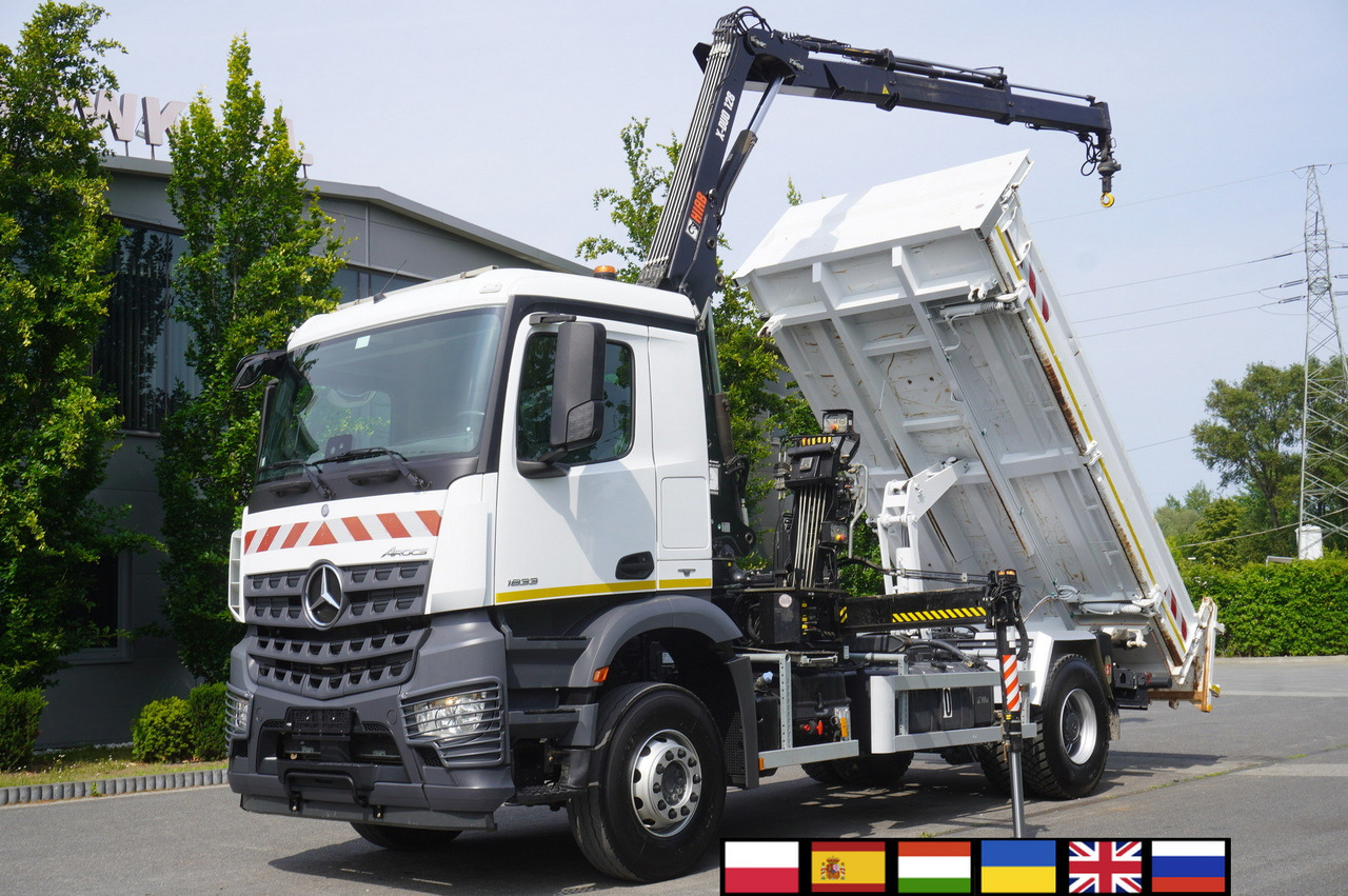 MERCEDES-BENZ Arocs 1833 / 87,000 km!!! / Hds HIAB X-DUO 128 B-2 / three-sided tipper - Volquete camión, Camión grúa: foto 1 MERCEDES-BENZ Arocs 1833 / 87,000 km!!! / Hds HIAB X-DUO 128 B-2 / three-sided tipper - Volquete camión, Camión grúa: foto 1
