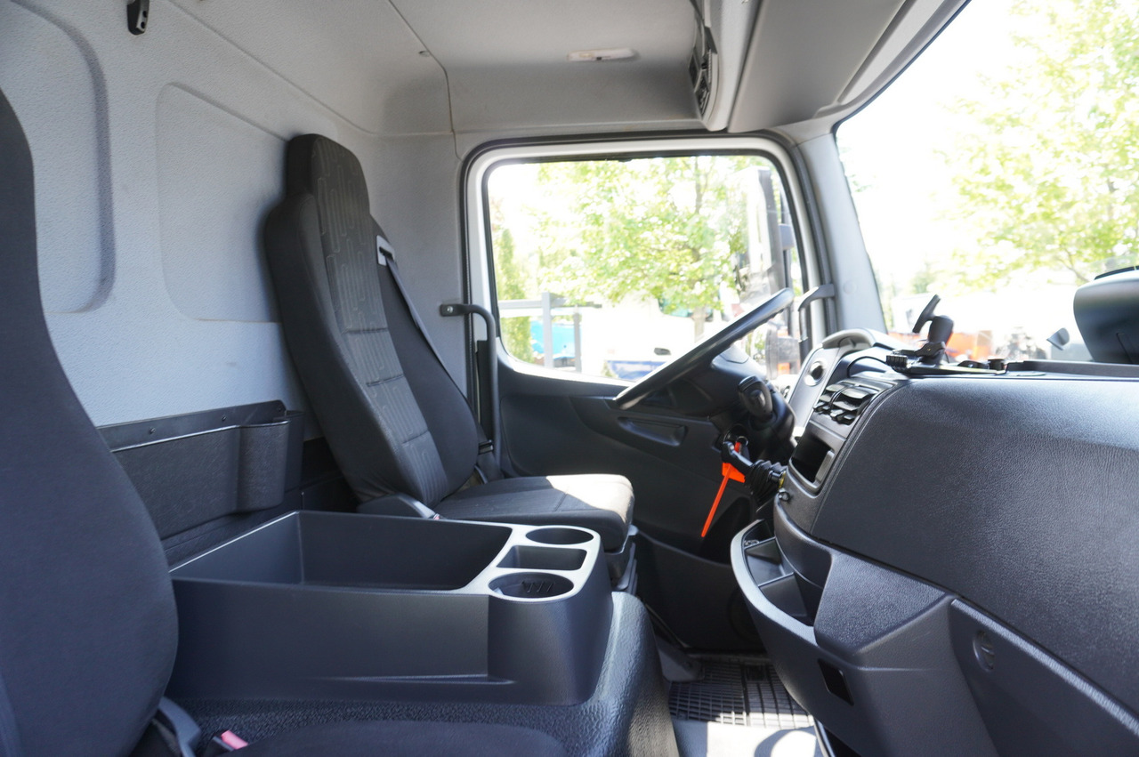 Camión caja cerrada MERCEDES-BENZ Atego 1318 E6 / 20 pallet container / lift / 90 thousand km !!!: foto 14