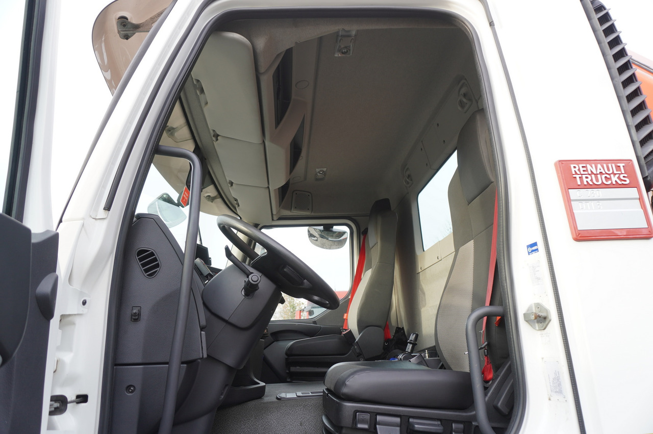 Camión grúa RENAULT C280 DTI 8 / FASSI crane 5.6 T / range 8 m / Flatbed 15 EPAL: foto 24 Camión grúa RENAULT C280 DTI 8 / FASSI crane 5.6 T / range 8 m / Flatbed 15 EPAL: foto 24