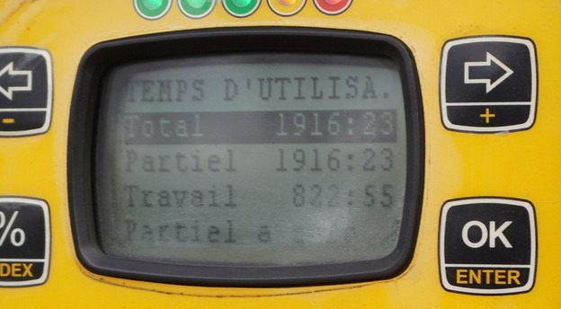 Camión grúa RENAULT C280 DTI 8 / FASSI crane 5.6 T / range 8 m / Flatbed 15 EPAL: foto 10 Camión grúa RENAULT C280 DTI 8 / FASSI crane 5.6 T / range 8 m / Flatbed 15 EPAL: foto 10