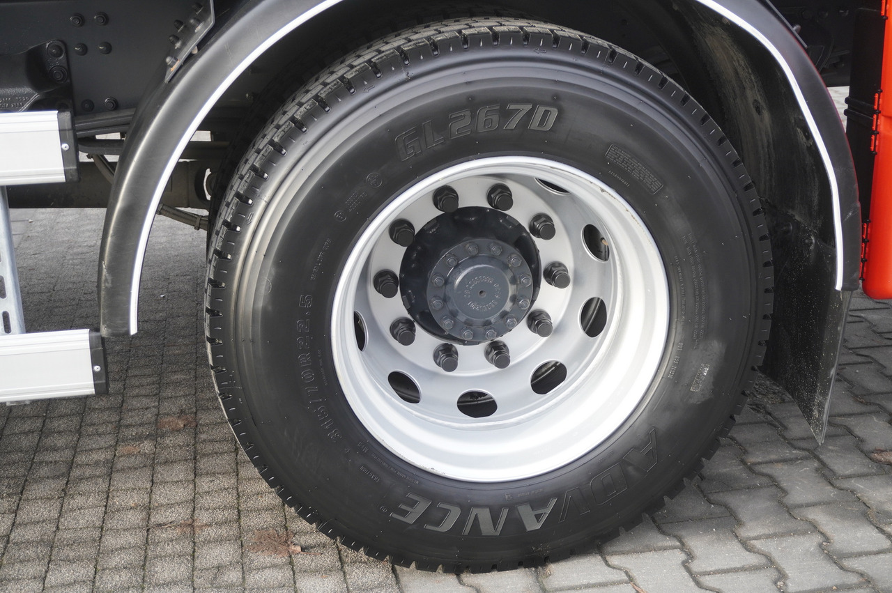 Camión grúa RENAULT C280 DTI 8 / FASSI crane 5.6 T / range 8 m / Flatbed 15 EPAL: foto 17 Camión grúa RENAULT C280 DTI 8 / FASSI crane 5.6 T / range 8 m / Flatbed 15 EPAL: foto 17