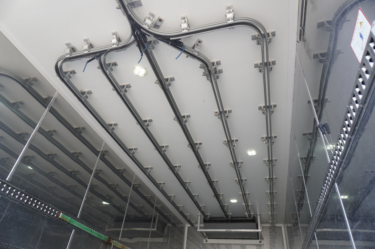 RENAULT D13 / 90 tho km !!! / Meat hook refrigerator / Thermoking T800R / 2 units - Frigorífico camión: foto 3 RENAULT D13 / 90 tho km !!! / Meat hook refrigerator / Thermoking T800R / 2 units - Frigorífico camión: foto 3