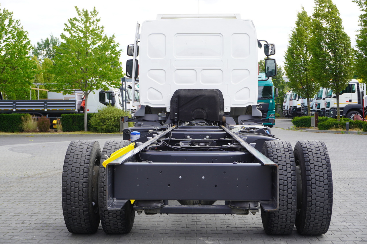 RENAULT D16 / Chassis 7.1 m / Differential lock - Chasis camión: foto 4 RENAULT D16 / Chassis 7.1 m / Differential lock - Chasis camión: foto 4